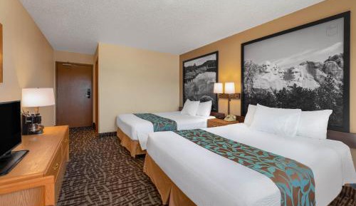 Queen Room with Two Queen Beds - Non-Smoking