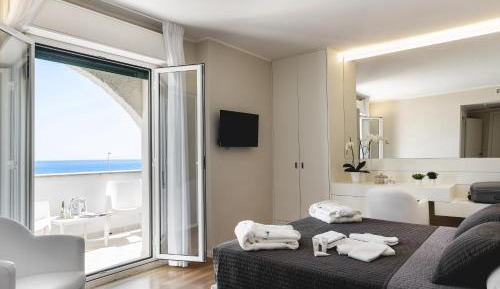 Superior Double or Twin Room with Sea View