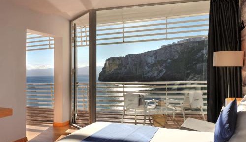 Deluxe Double Suite Ocean Front with Balcony