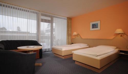 Standard Zweibettzimmer Haupthaus - Standard twin room (main building)