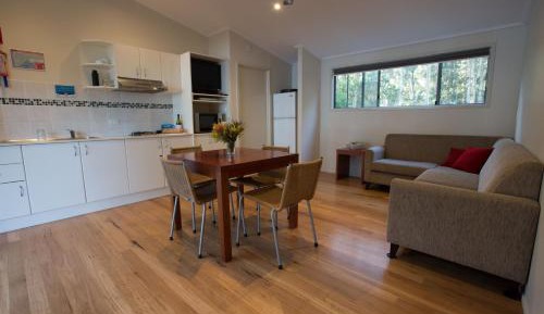 Lakefront Villa - (5 guests)