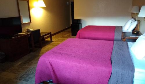 Deluxe Queen Room with Two Queen Beds