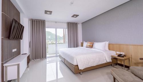 Deluxe King Room