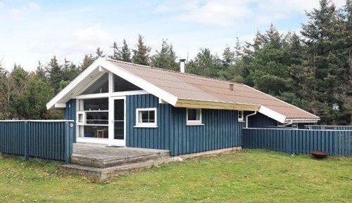 Three-Bedroom Holiday Home 