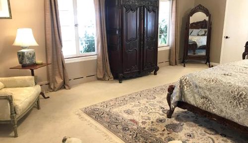 Deluxe King Suite