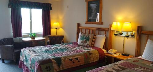 Deluxe Queen Room