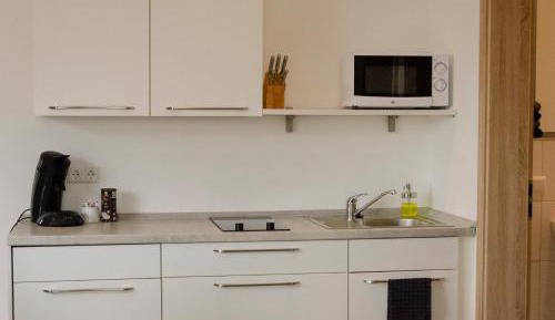 One Bedroom Apartment with Balcony - Right 
