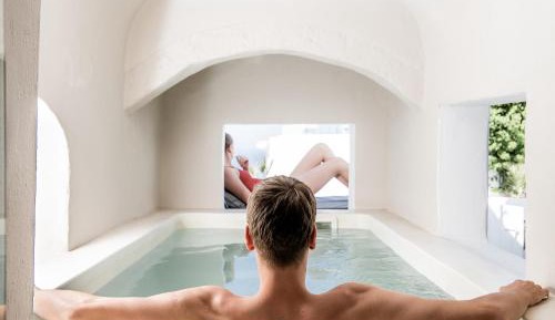 Honeymoon Suite with Jacuzzi and Caldera View