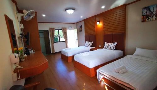 Triple Room with Bathroom