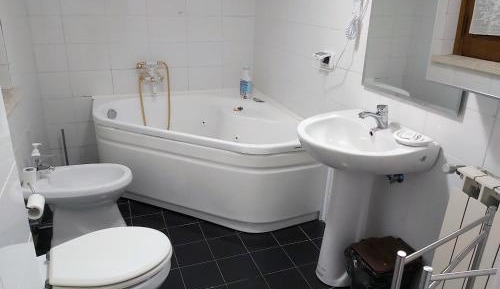 Deluxe Double Room with Extra Bed
