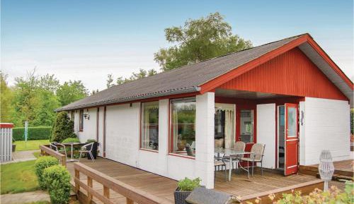 Three-Bedroom Holiday Home 