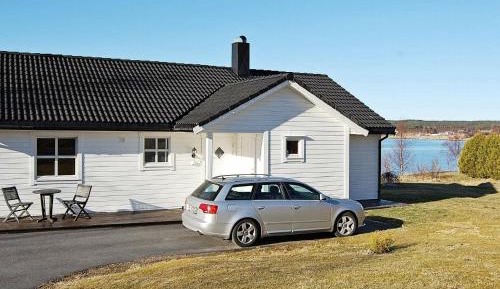 Three-Bedroom Holiday Home 