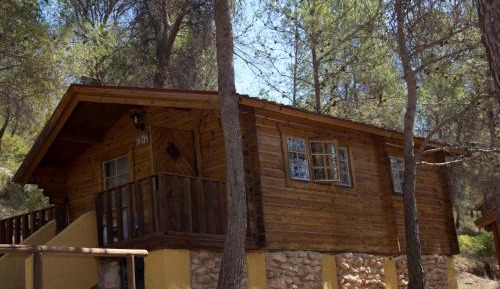 One-Bedroom Bungalow (3 Adults)