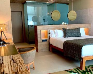 Double Room with Balcony and Sea View
