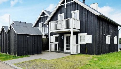 Four-Bedroom Holiday Home