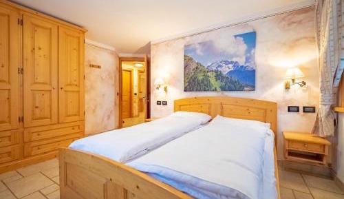 Two-Bedroom Apartment (4 Adults)