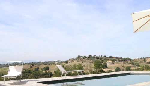 One-Bedroom Apartment with Garden View