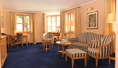 Deluxe Suite