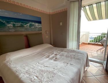 Apartment with Balcony