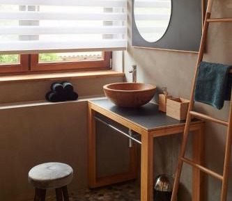 Deluxe Room (2 Adults + 1 Child)