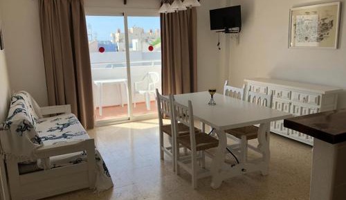 Economy Two-Bedroom Apartment (2-4 Adults)