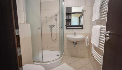 Standard Twin Room with Garden View