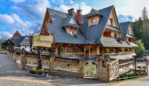 Single Room with Private Bathroom