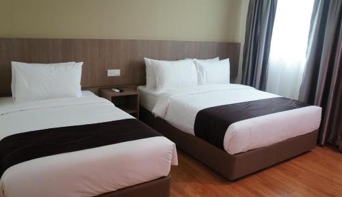 Deluxe Family Room