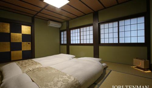 Superior Japanese Style Townhouse- IORI TENMAN with Japanese garden & Open air bath