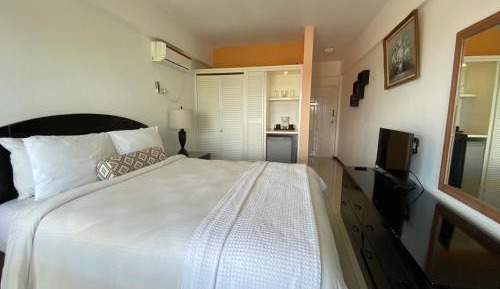 Newly Renovated Deluxe Queen Room