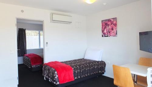 Triple Studio Queen and Single Beds