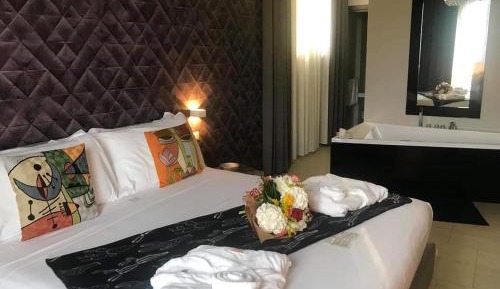 Deluxe Double Room with Hot Tub