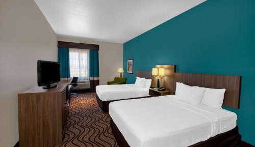 Deluxe Queen Room with Two Queen Beds