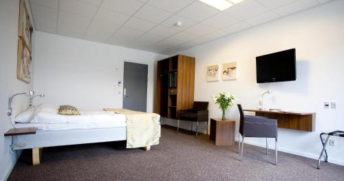 Family Room (2 Adults + 2 Children)