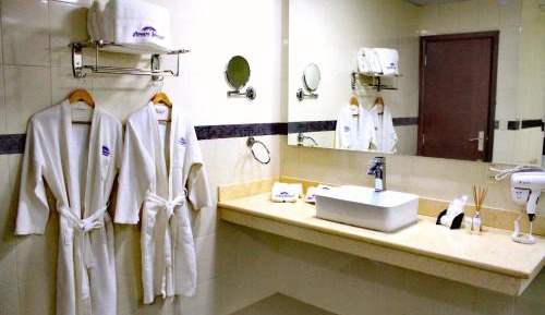 Deluxe Suite with Spa Bath