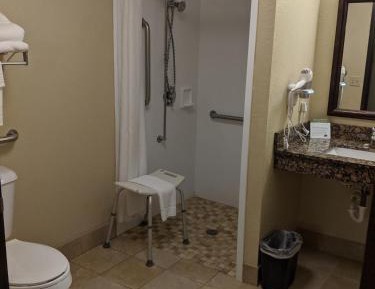 Queen Room - Mobility Access/Non-Smoking