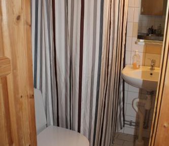 Cottage (4 Adults)