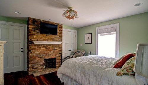 Queen Room