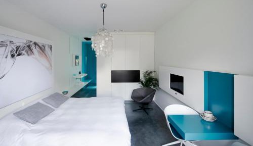 Deluxe Double Room with Shower