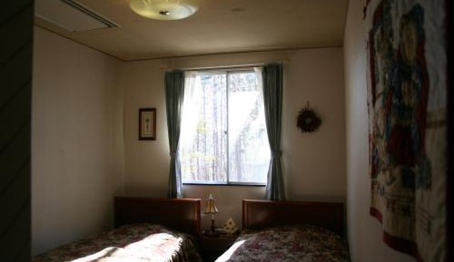 Twin Room - Non-Smoking