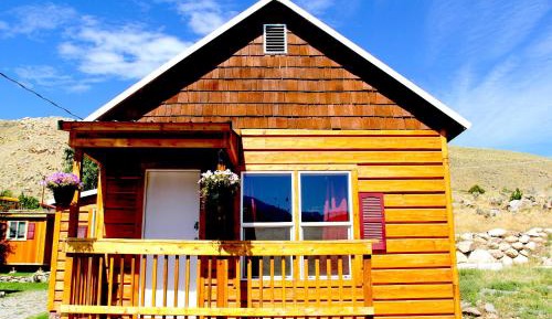Two-Bedroom House (Cabin 4)