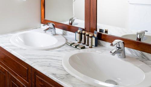  Suite (2 Adults + 2 Children) 