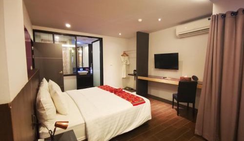 Suite with Hot Tub
