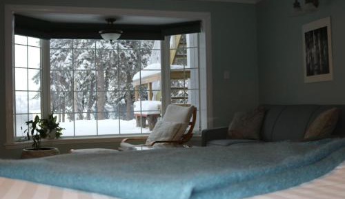 Suite with Lake View