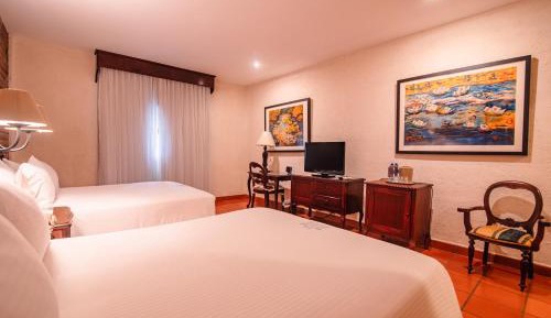 Queen Room with Garden View