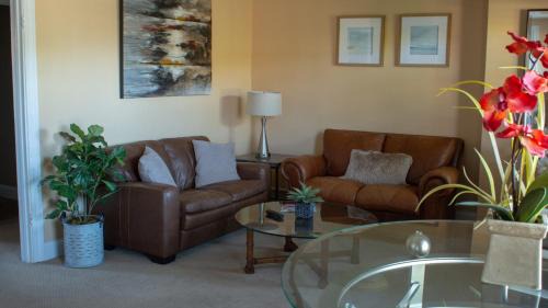 Queen Suite