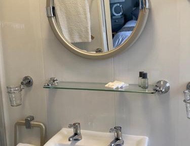 Double or Twin Room with Shower