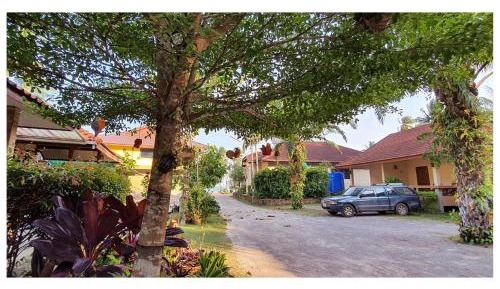 Bungalow with Garden View