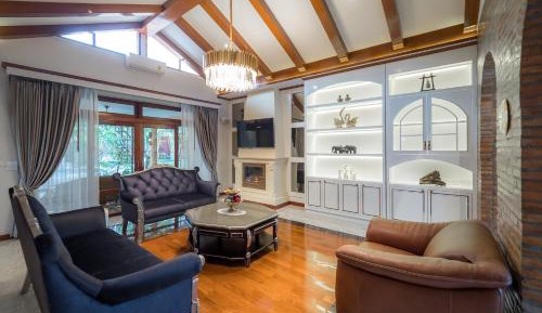 Deluxe Villa