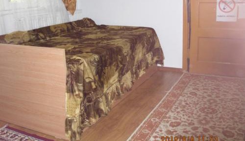 Standard Double Room with Shared Bathroom